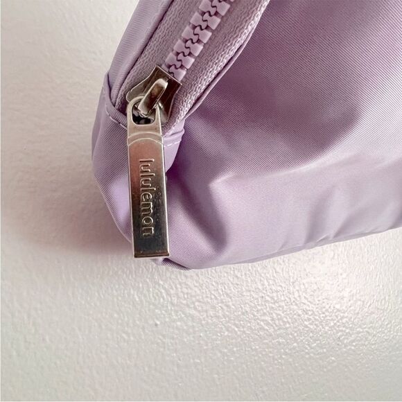 NWOT Lululemon Everywhere Belt Bag 1L
Wordmark- Lilac Ether/White Opal/White - Picture 12 of 16